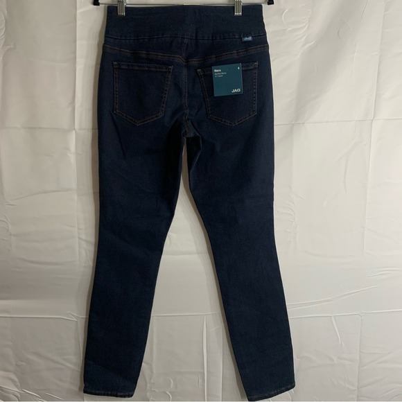 NWT JAG Women's Nora Mid Rise Skinny Pull-On Jeans, size 6 - Picture 12 of 13